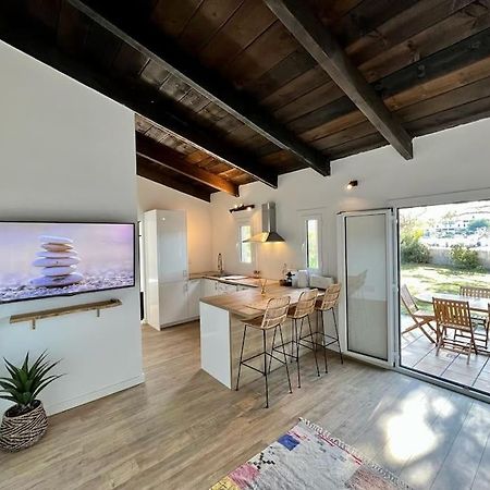 Maison Chaleureuse En Plein Coeur Du Centre Ville Сен-Флоран Экстерьер фото